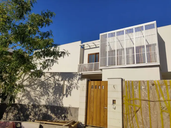 A large sea-front home, coated with CemTrox crystal white marble color. 